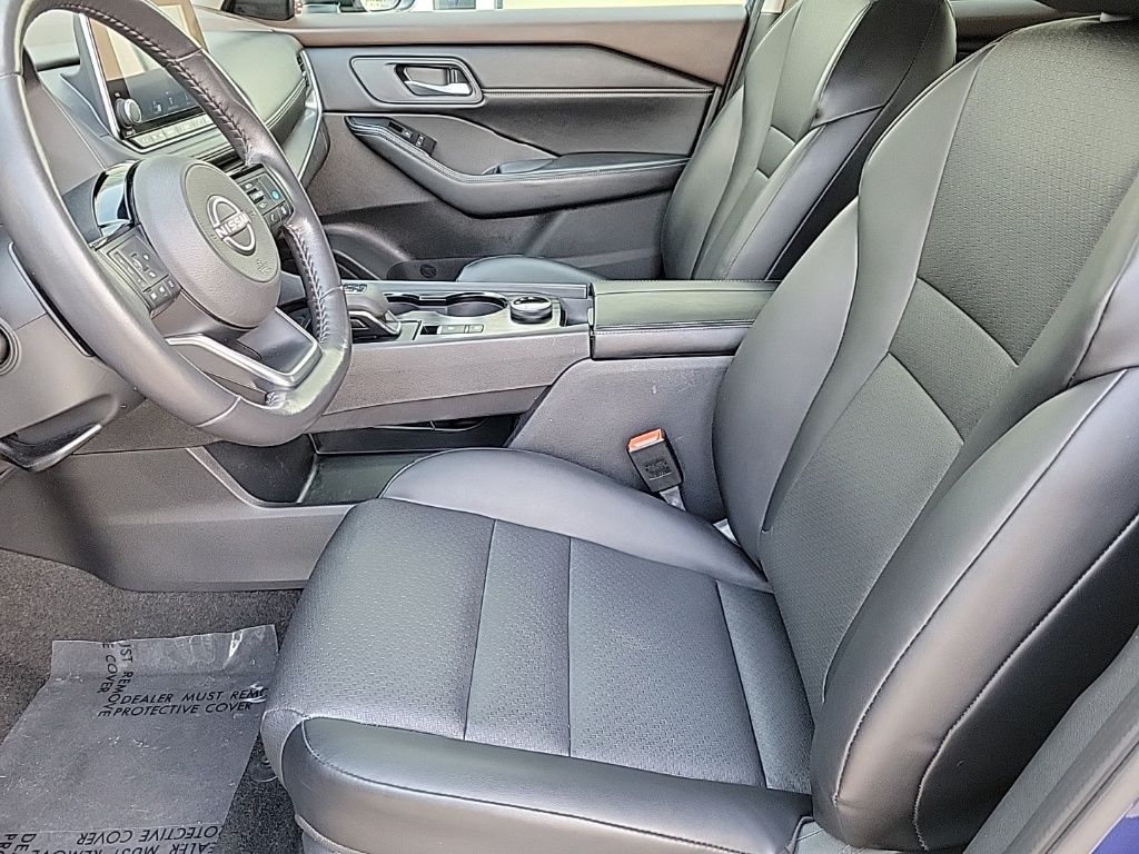 Thumbnail: 2023 Nissan Rogue - 10