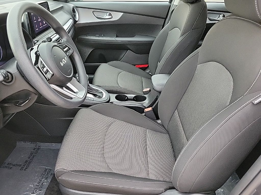 Thumbnail: 2023 Kia Forte - 11