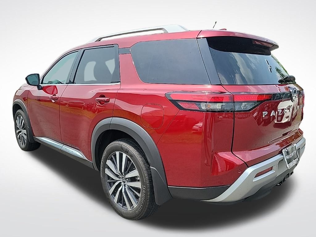 2022 Nissan Pathfinder Platinum 3
