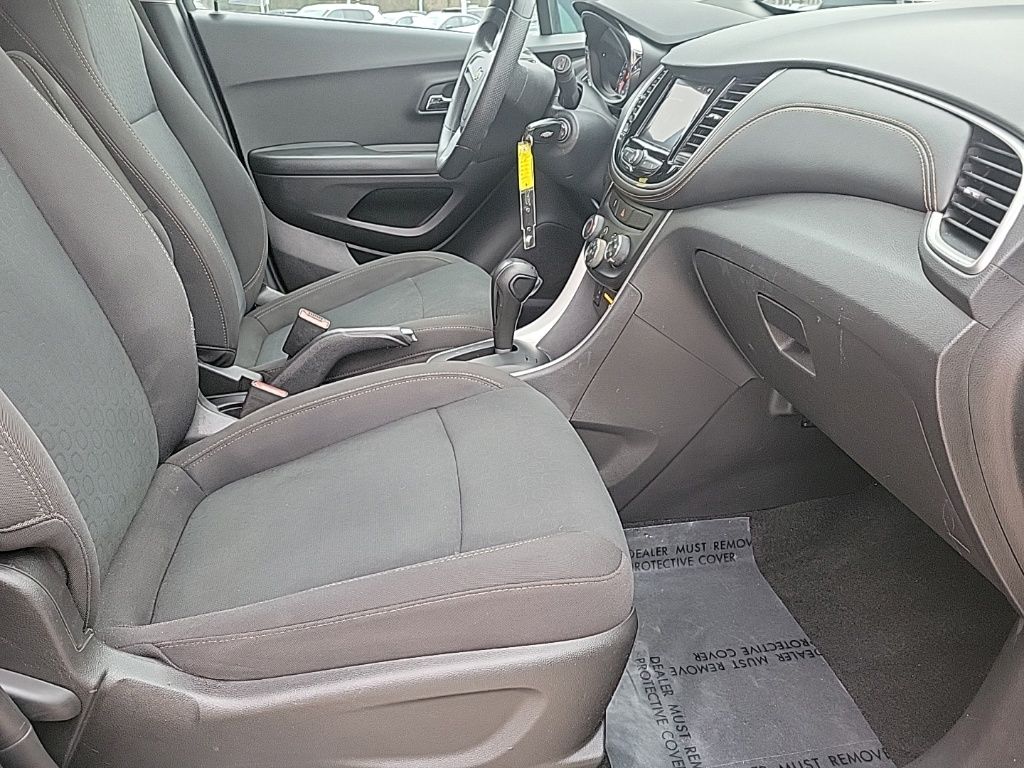 Thumbnail: 2021 Chevrolet Trax - 14