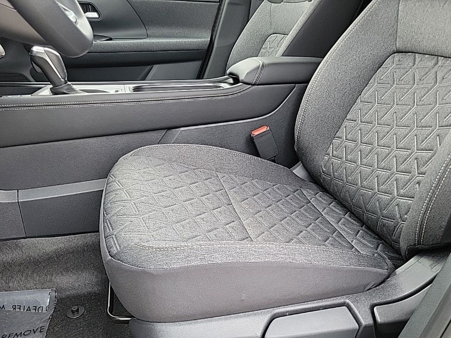 Thumbnail: 2025 Nissan Kicks - 18