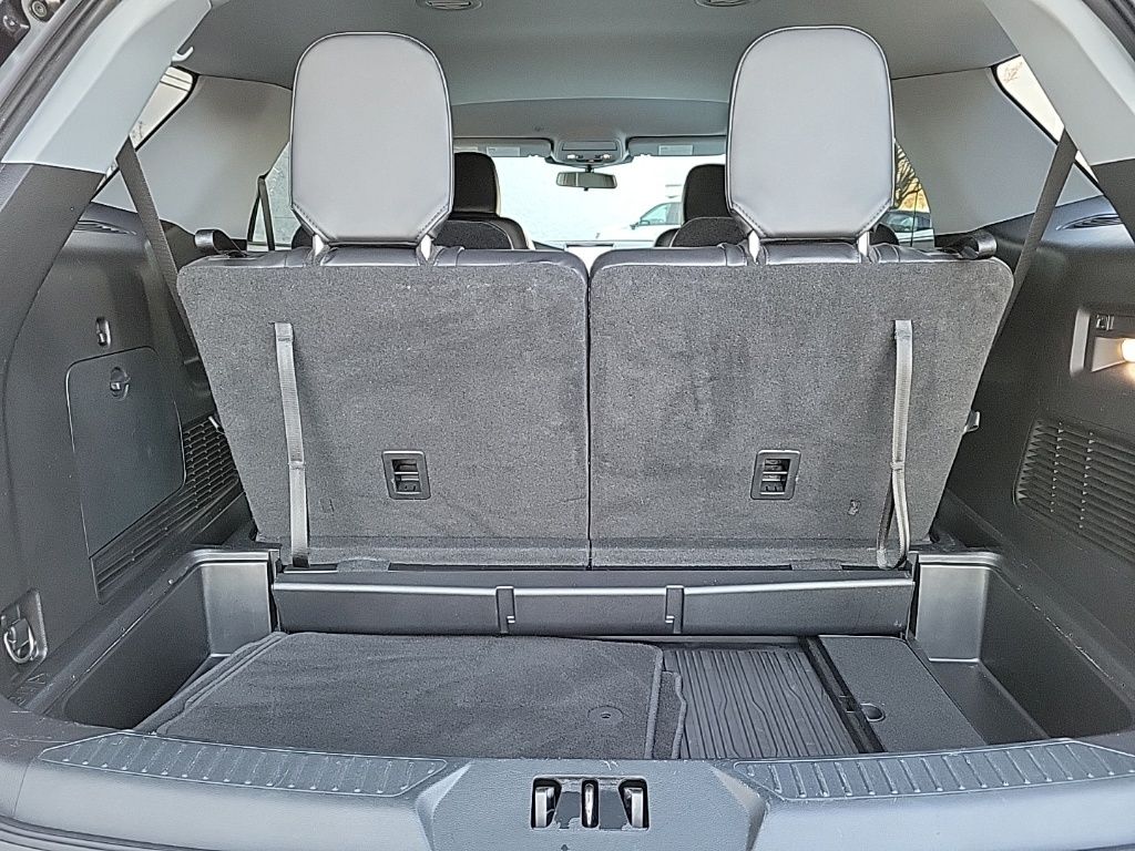 Thumbnail: 2021 Ford Explorer - 17