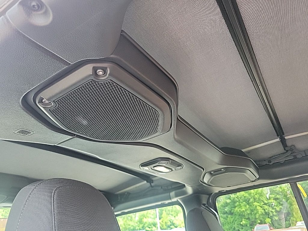 2018 Jeep Wrangler Unlimited Sahara 21