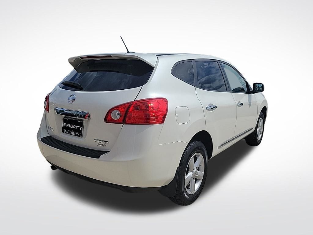 Thumbnail: 2012 Nissan Rogue - 4