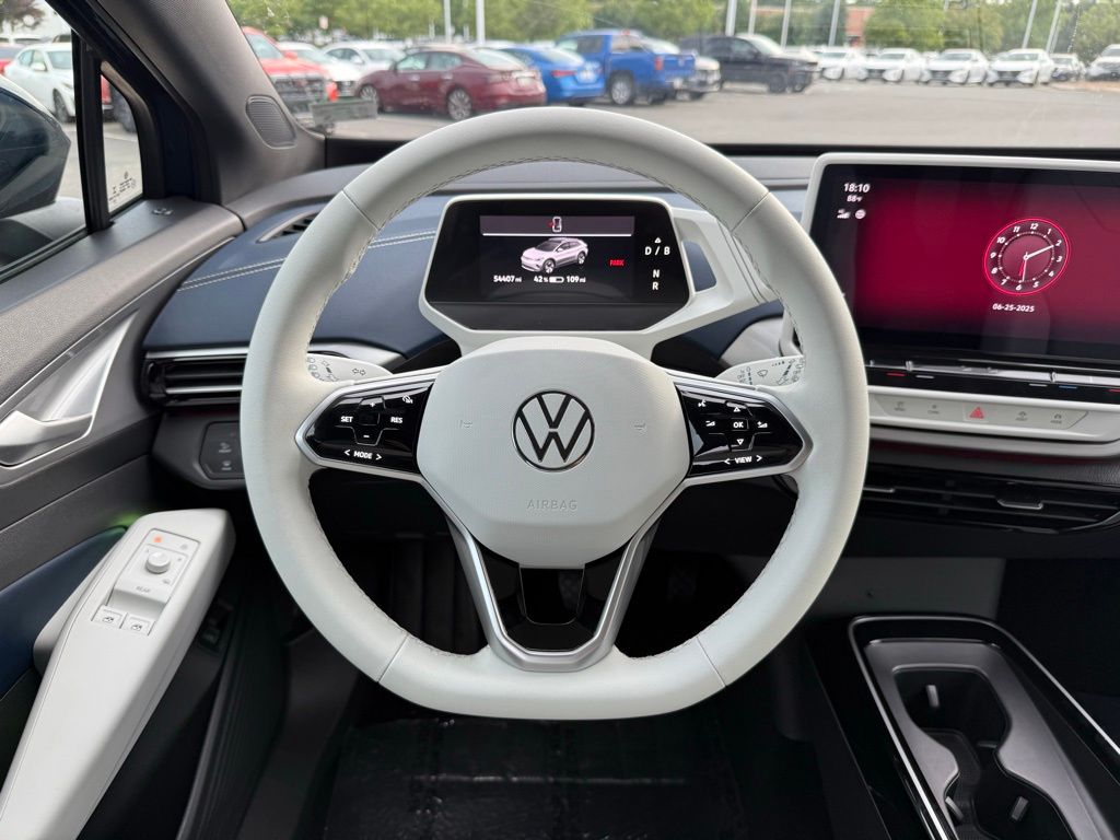 Thumbnail: 2023 Volkswagen ID.4 - 17