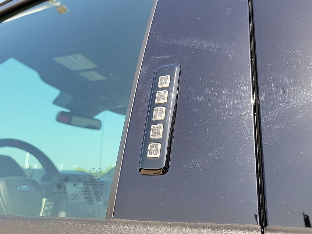 Thumbnail: 2019 Ford F-150 - 11