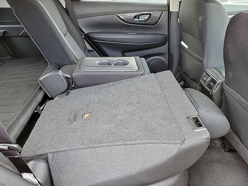 Thumbnail: 2020 Nissan Rogue - 15