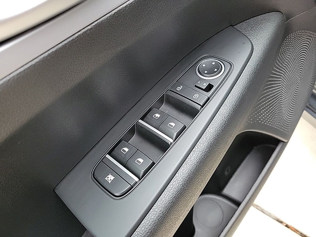 Thumbnail: 2023 Kia Forte - 29