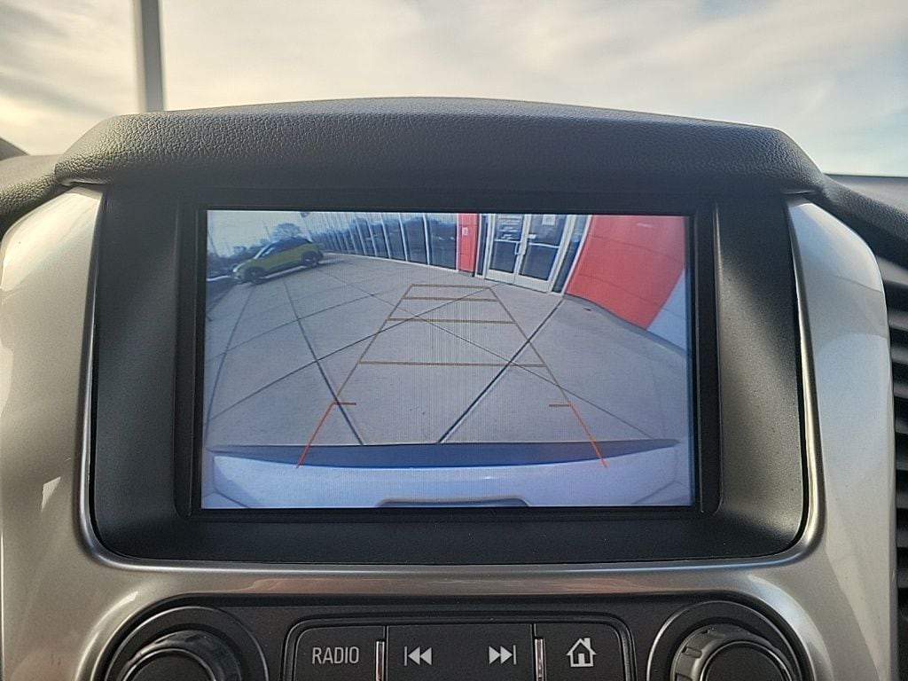 Thumbnail: 2018 Chevrolet Tahoe - 30