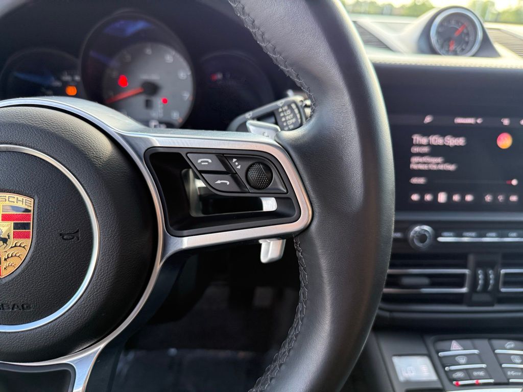 Thumbnail: 2021 Porsche Macan - 22