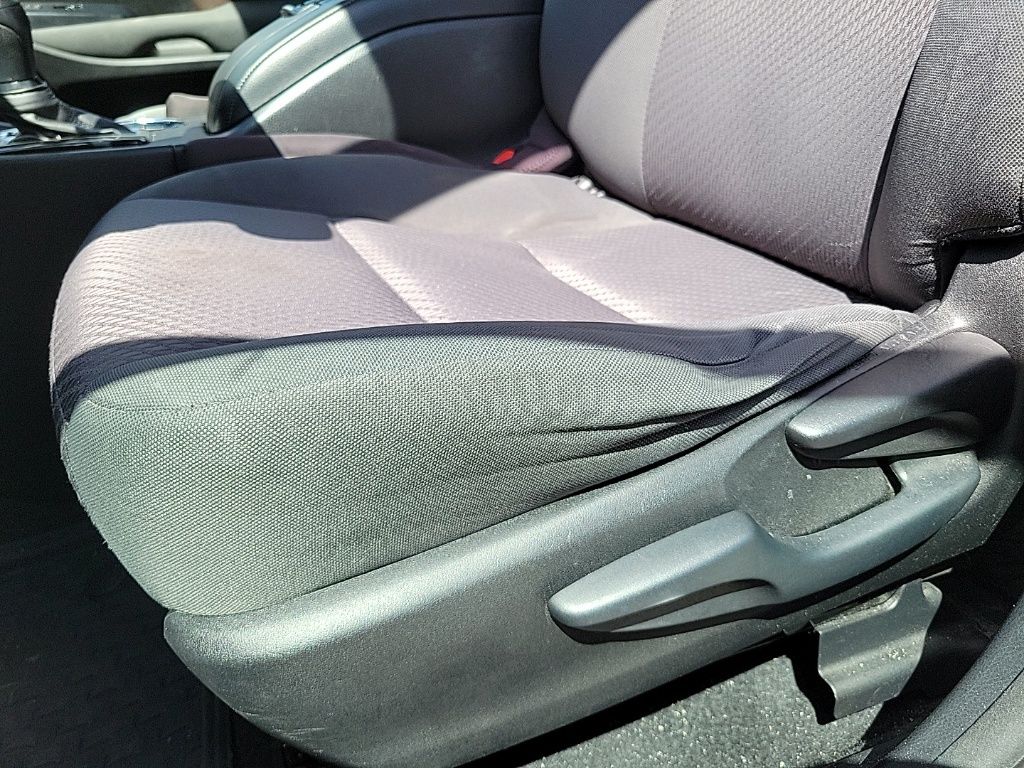 Thumbnail: 2018 Toyota Highlander - 18