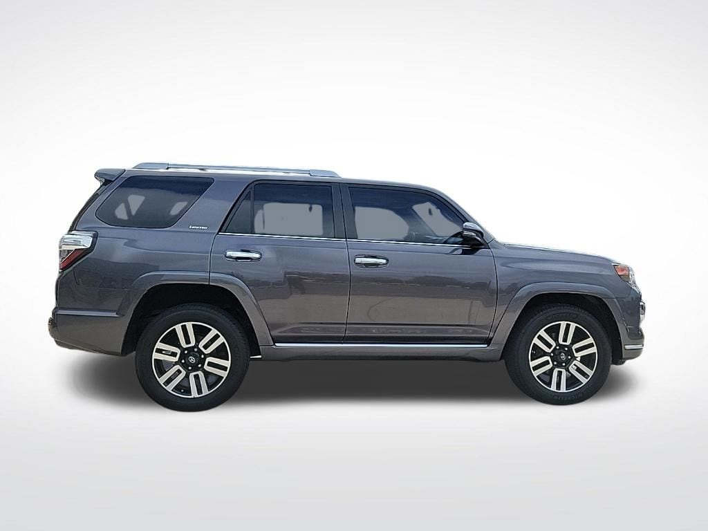 Thumbnail: 2014 Toyota 4Runner - 8