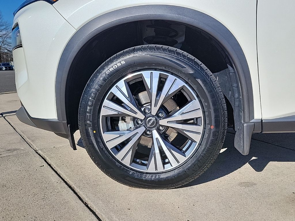 Thumbnail: 2023 Nissan Rogue - 10