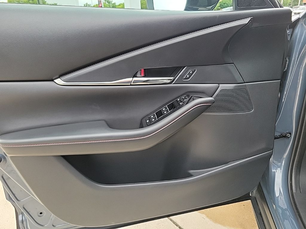 Thumbnail: 2022 Mazda CX-30 - 24