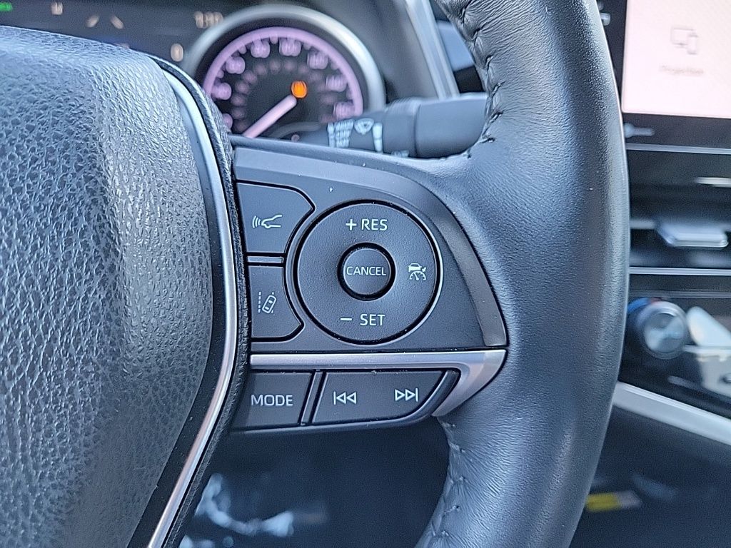 Thumbnail: 2022 Toyota Camry - 22