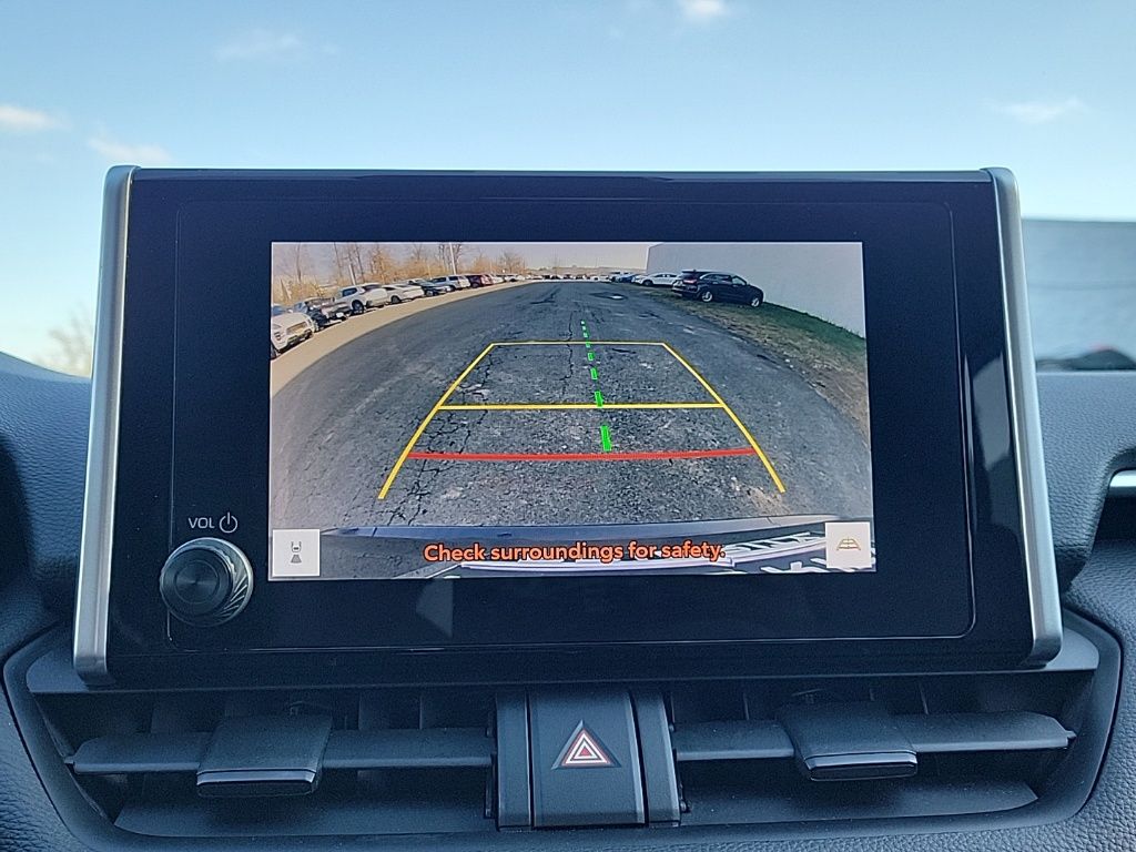 Thumbnail: 2023 Toyota RAV4 - 20