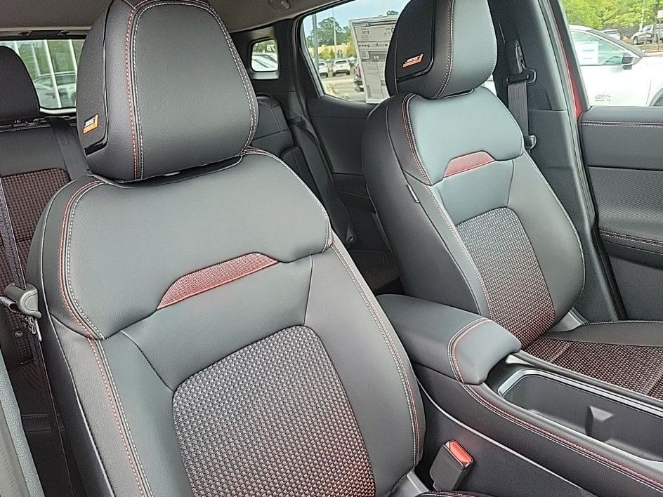 Thumbnail: 2025 Nissan Kicks - 13