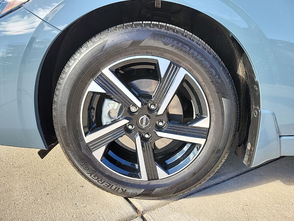 Thumbnail: 2025 Nissan Sentra - 9