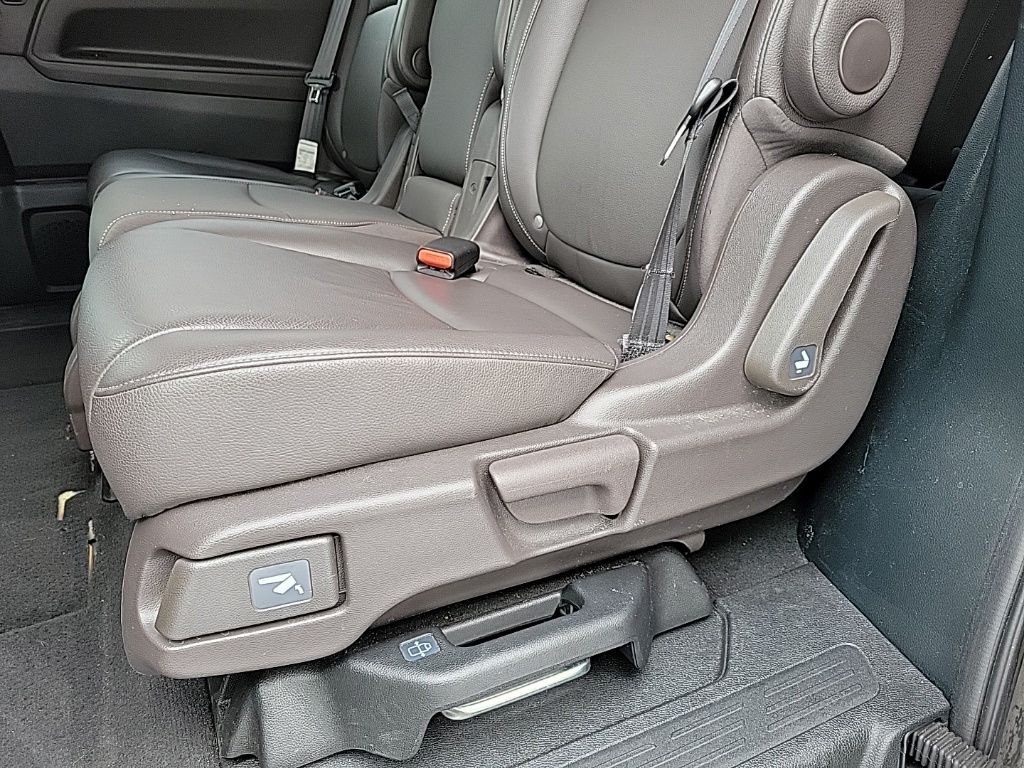 Thumbnail: 2023 Honda Odyssey - 14