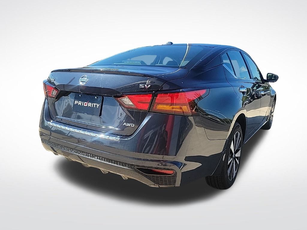 Thumbnail: 2022 Nissan Altima - 5