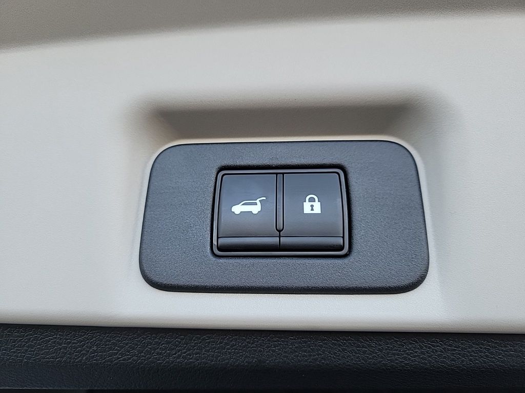 Thumbnail: 2023 Nissan Ariya - 19