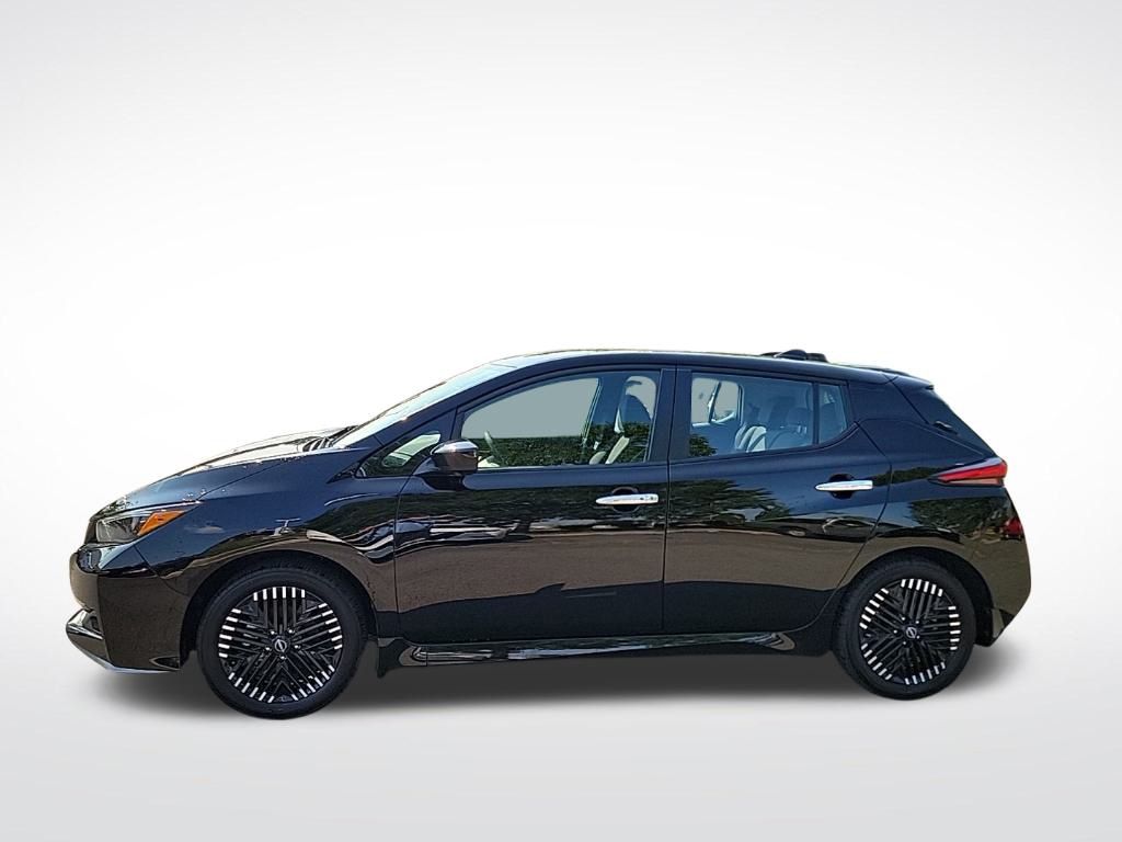 Thumbnail: 2023 Nissan Leaf - 2
