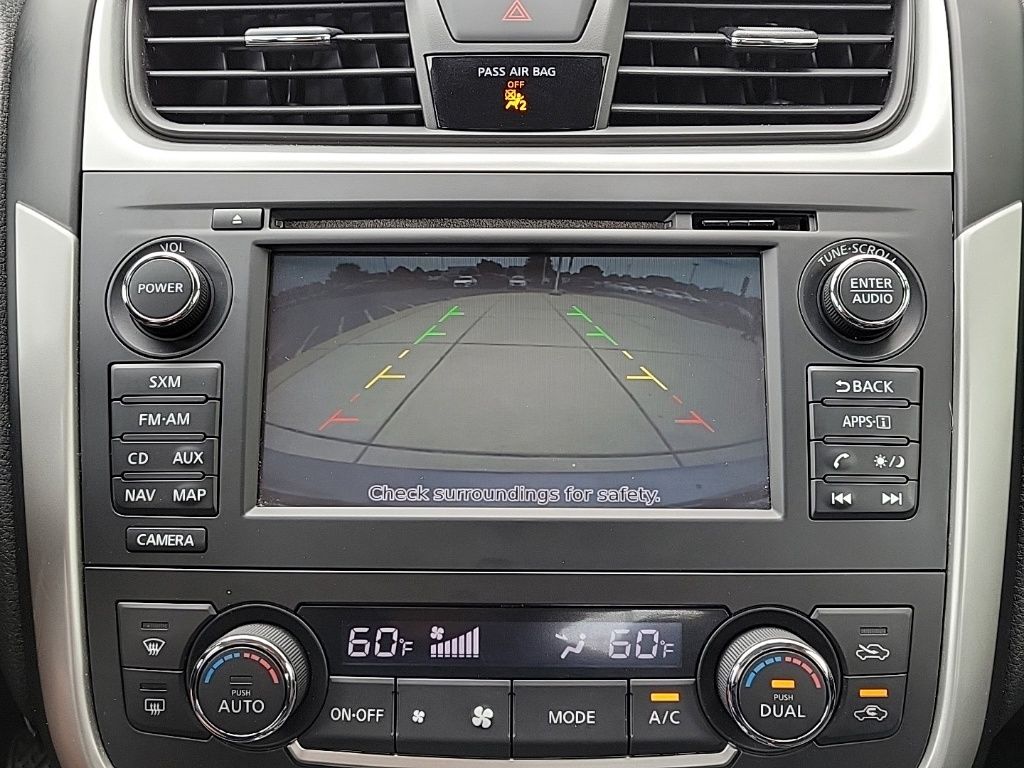 Thumbnail: 2016 Nissan Altima - 22