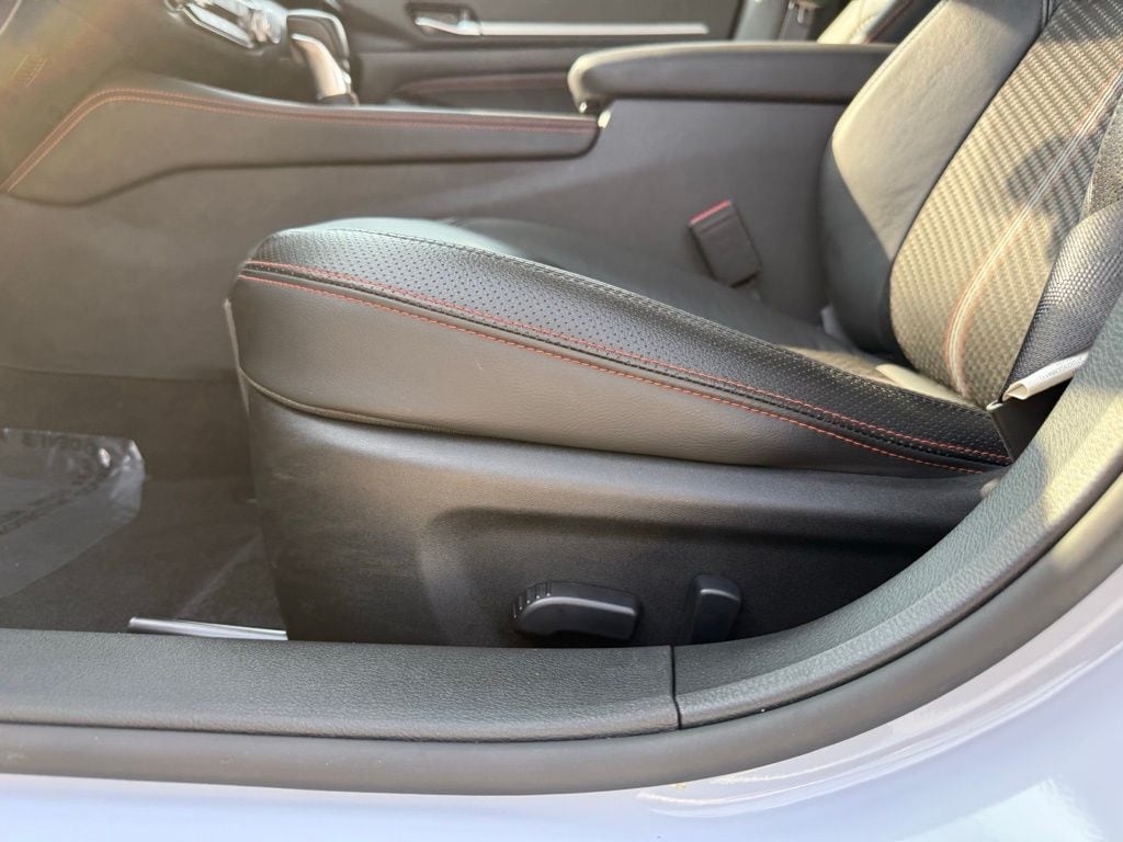 2023 Nissan Altima SR 12