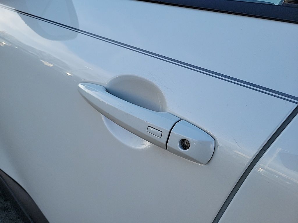 Thumbnail: 2023 Nissan Rogue - 10