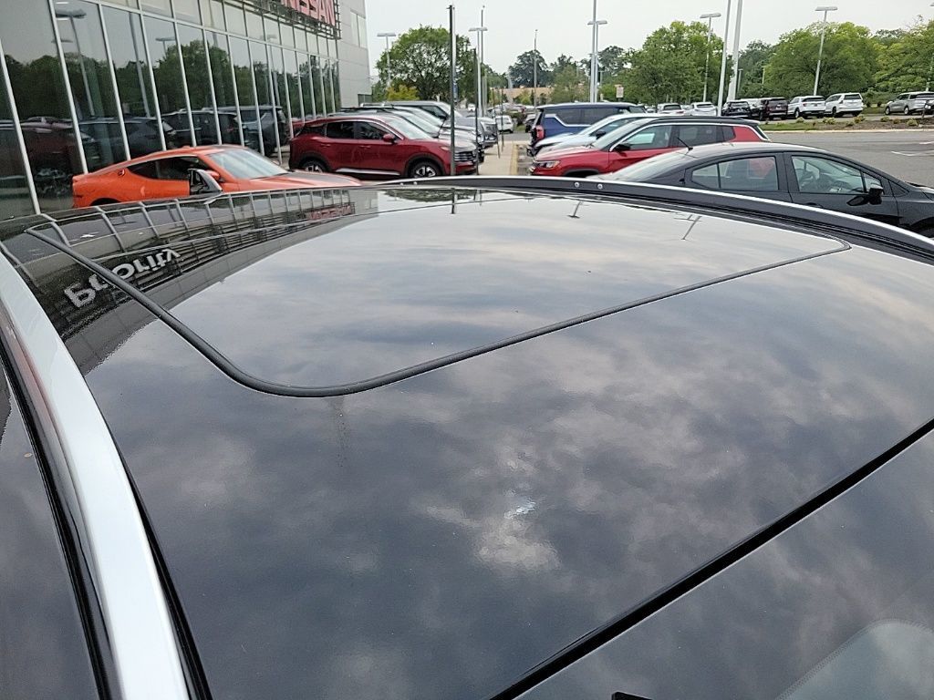 Thumbnail: 2025 Nissan Kicks - 12