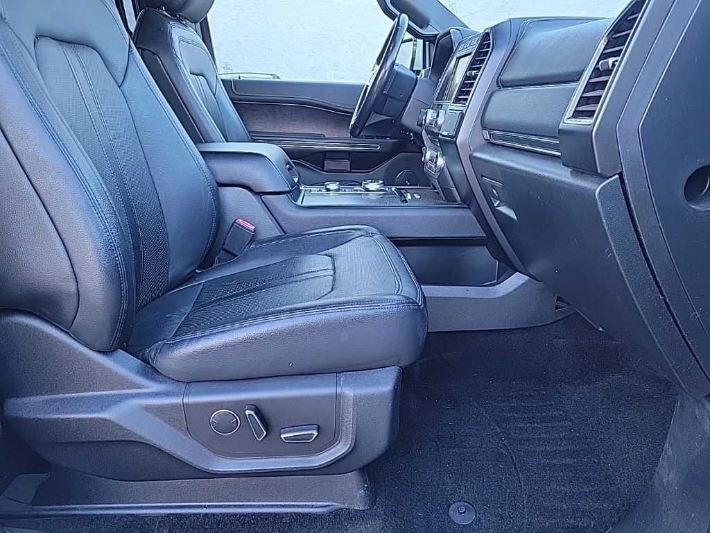 Thumbnail: 2018 Ford Expedition - 16