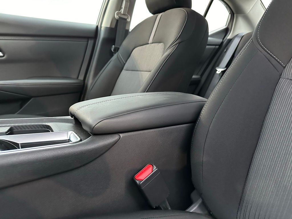 Thumbnail: 2025 Nissan Sentra - 23