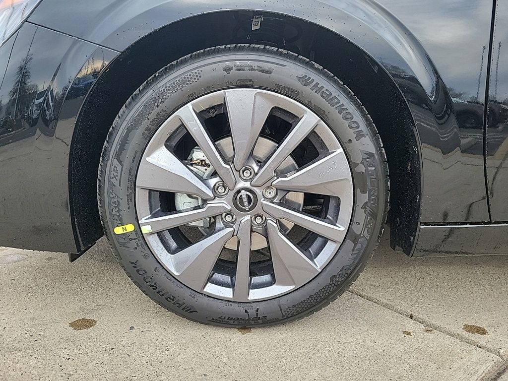 Thumbnail: 2026 Nissan Sentra - 9