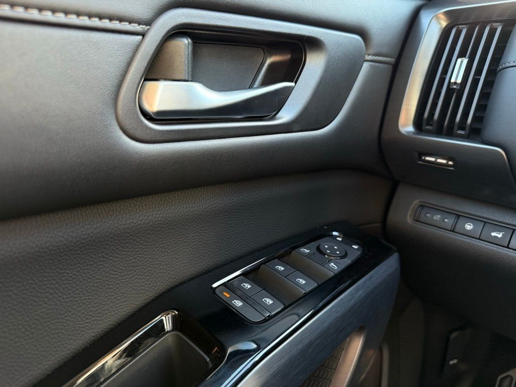 Thumbnail: 2025 Nissan Pathfinder - 15