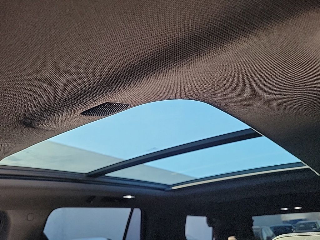 Thumbnail: 2021 Chevrolet Tahoe - 32