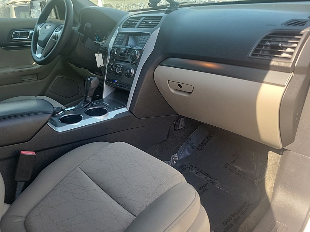 Thumbnail: 2014 Ford Explorer - 10