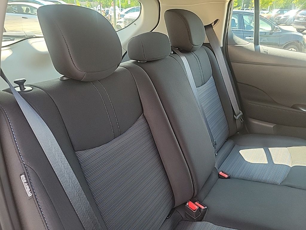 Thumbnail: 2023 Nissan Leaf - 14