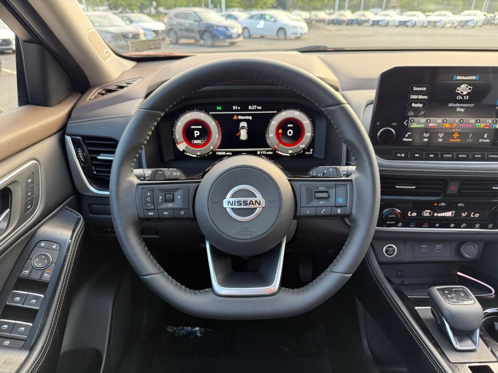 Thumbnail: 2021 Nissan Rogue - 17
