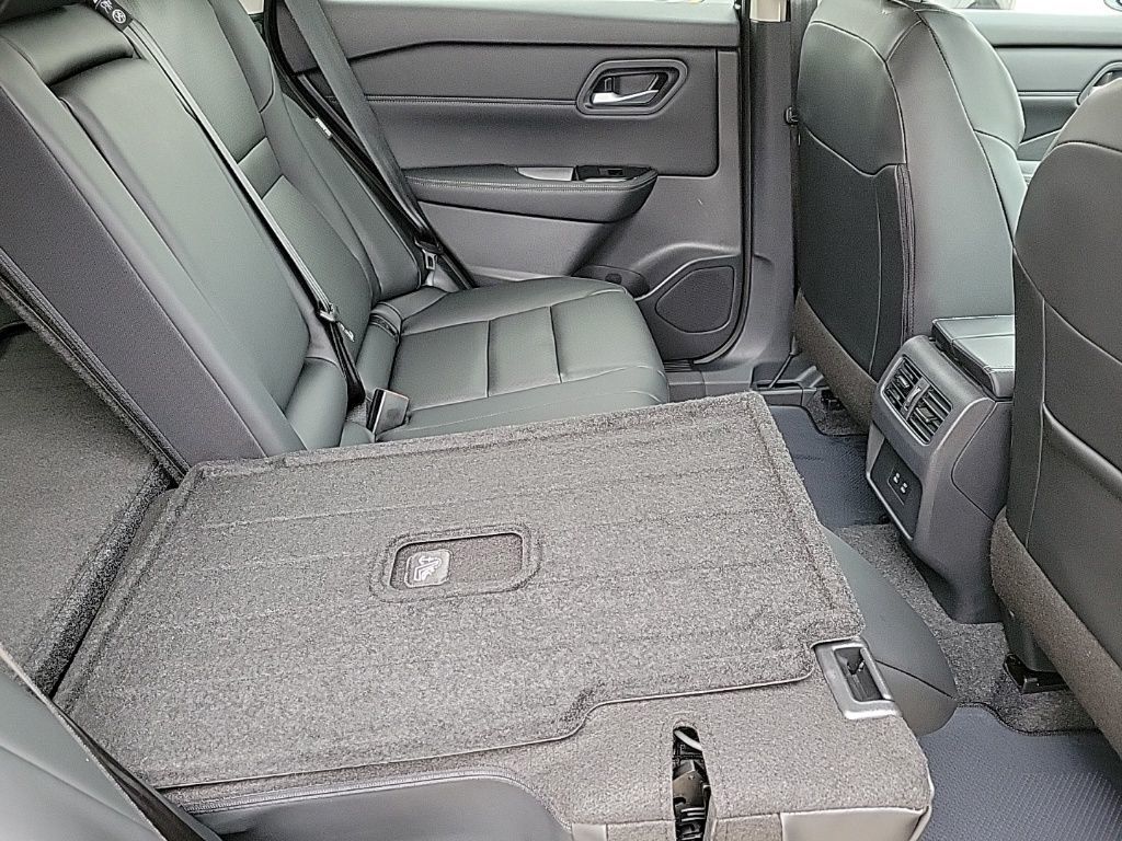 Thumbnail: 2026 Nissan Rogue - 16