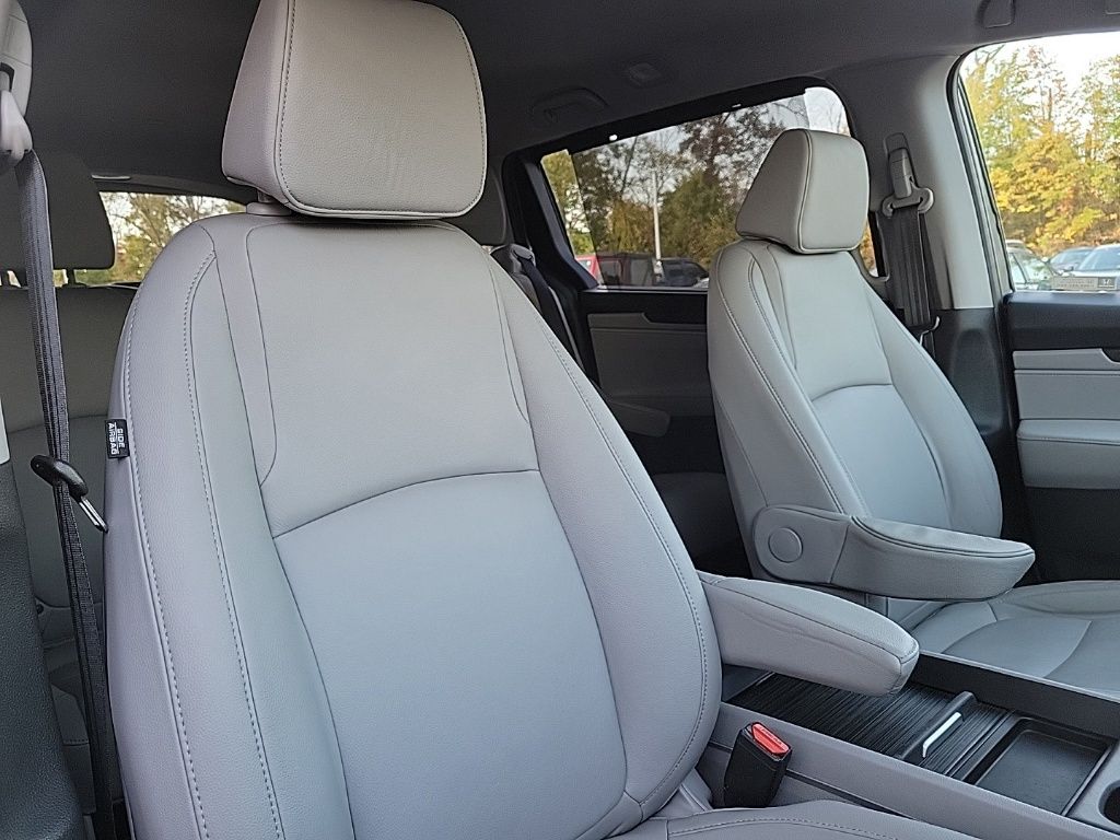 Thumbnail: 2019 Honda Odyssey - 12