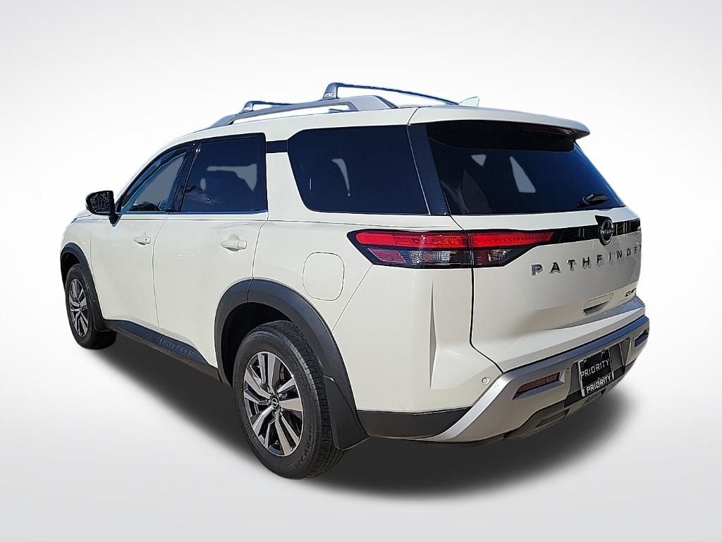 Thumbnail: 2023 Nissan Pathfinder - 3