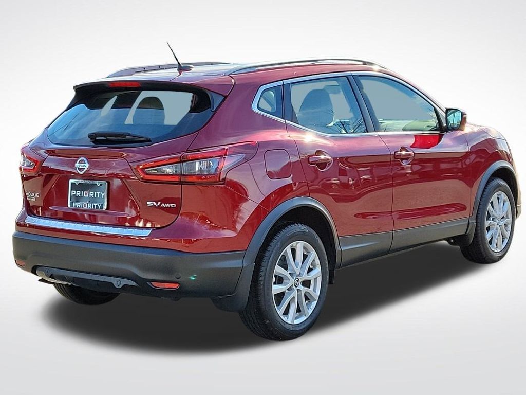 Thumbnail: 2020 Nissan Rogue Sport - 4