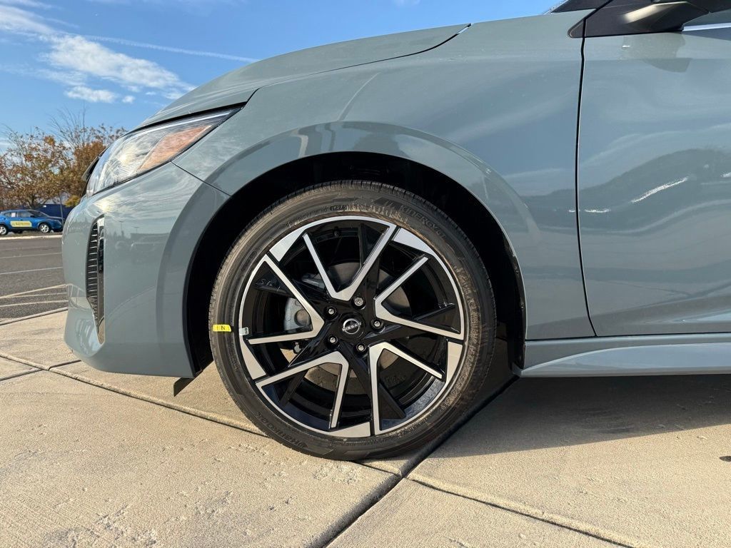 Thumbnail: 2025 Nissan Sentra - 9