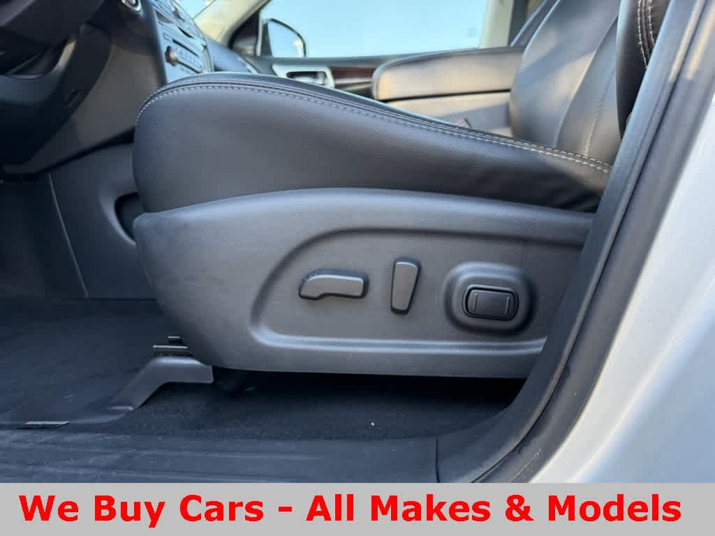 Thumbnail: 2015 Nissan Pathfinder - 13