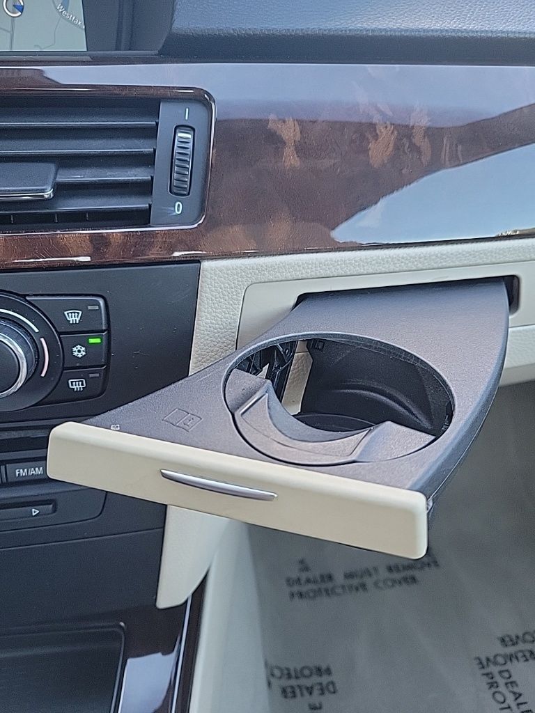 Thumbnail: 2011 BMW 3 Series - 30