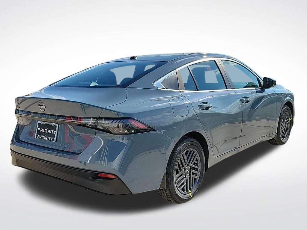 Thumbnail: 2026 Nissan Sentra - 4