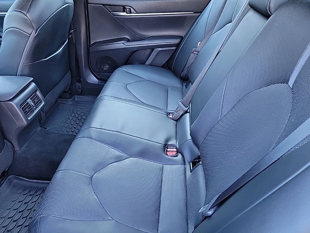 Thumbnail: 2022 Toyota Camry - 14