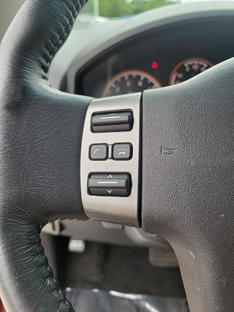 Thumbnail: 2012 Nissan Titan - 27