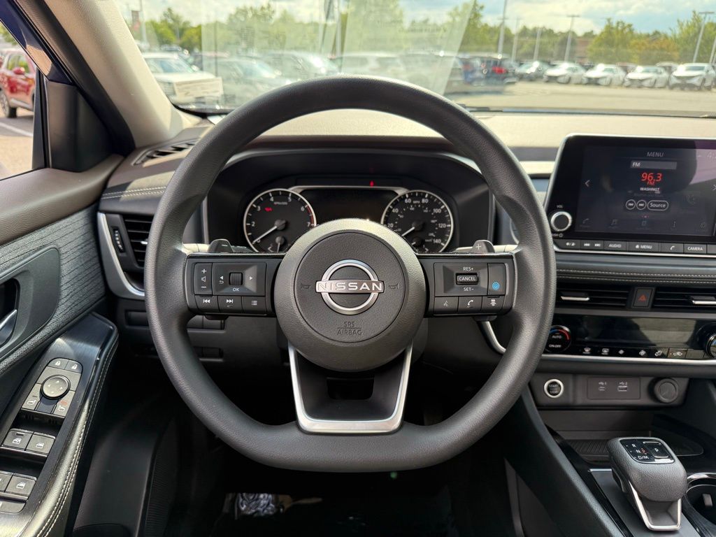 Thumbnail: 2023 Nissan Rogue - 17