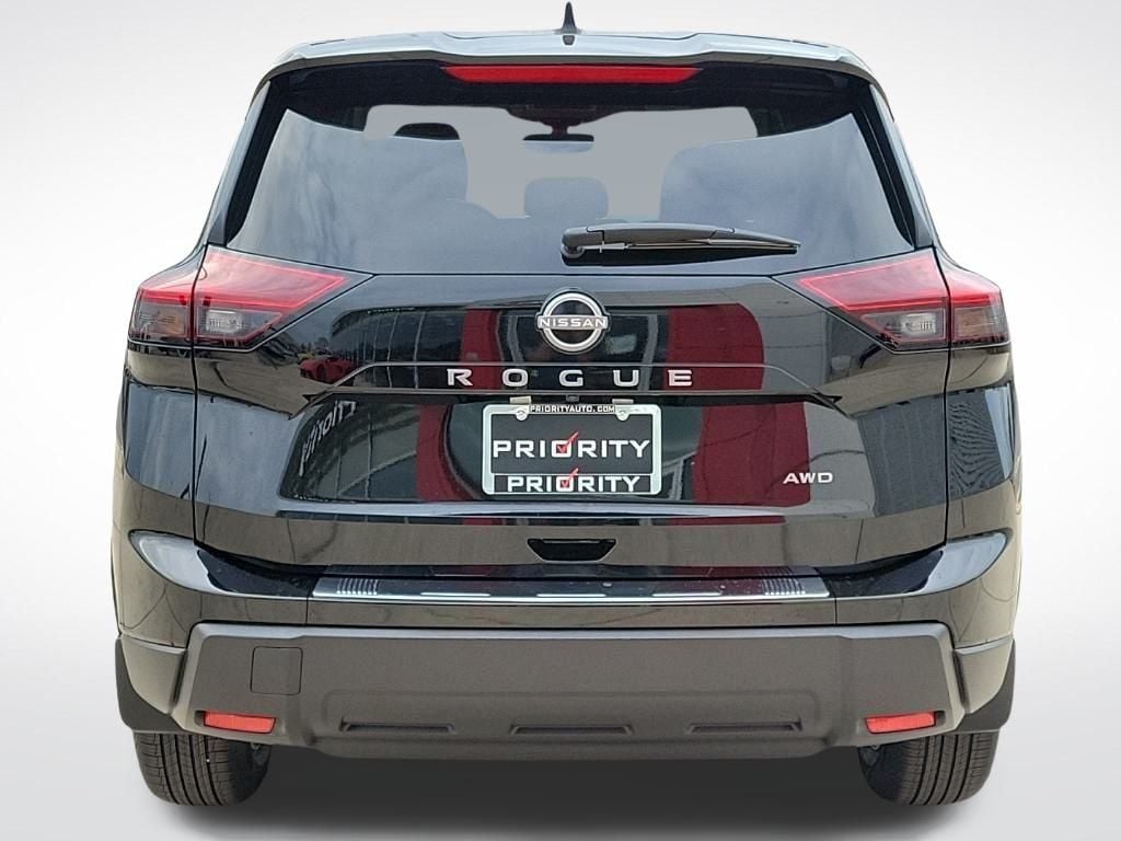 Thumbnail: 2026 Nissan Rogue - 4